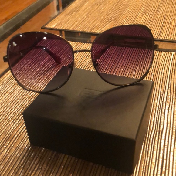 Diane Von Furstenberg Accessories - Diane von Furstenberg sunglasses never worn